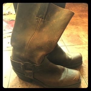 Frye 12 inch rise barely worn brown women boots